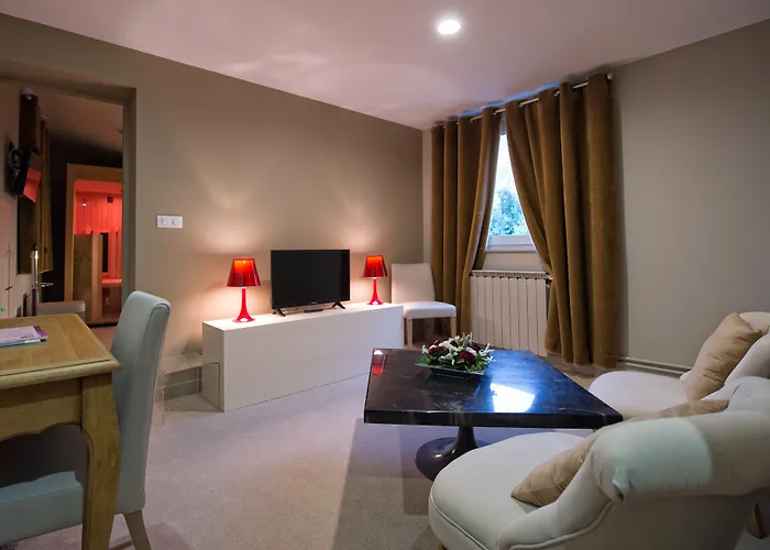 La Terrasse - Les Collectionneurs 4*