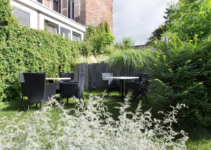 La Terrasse - Les Collectionneurs 4*